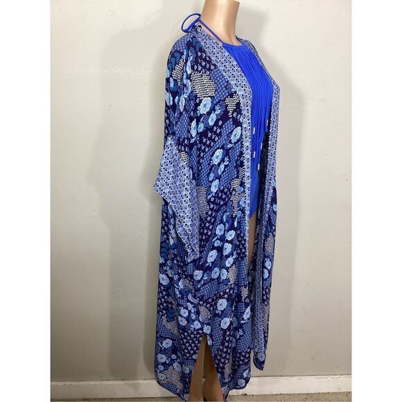 New. Nordstrom cover up/kimono. OS. Retails $70 - Picture 3 of 7